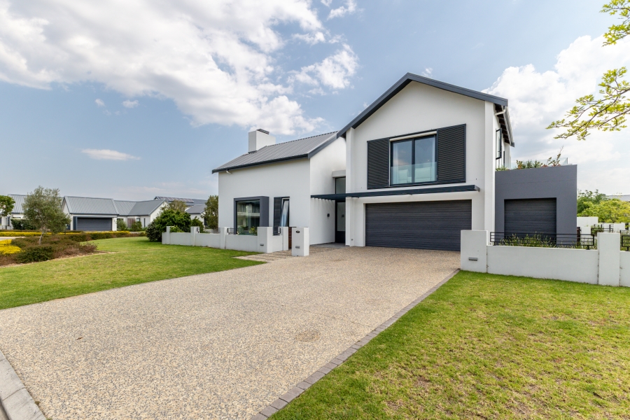 5 Bedroom Property for Sale in Val De Vie Estate Western Cape